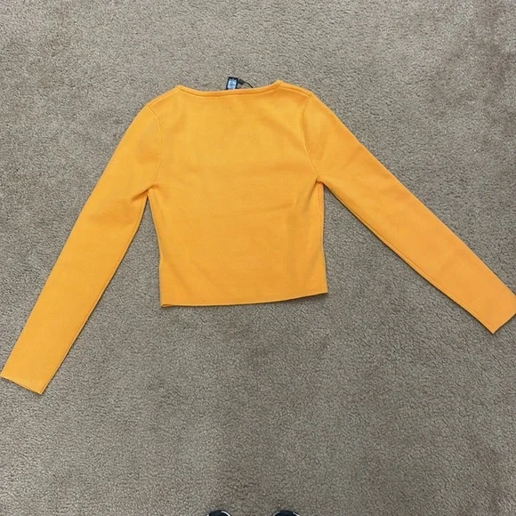 Express women cropped long sleeve shirt. Small. NWT - Picture 5 of 5